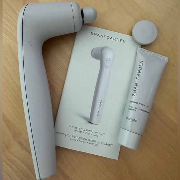 Shani Darden Facial Sculpting Wand with Charger, Attachments and Hydra Prep Gel - Picture 1 of 3